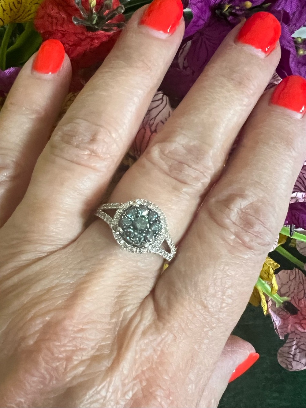 10k Solid White Gold Ring with 1 carat Blue and White Diamonds - Picture 4 of 15
